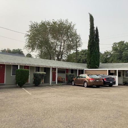 Independence Courthouse Motel Exterior photo