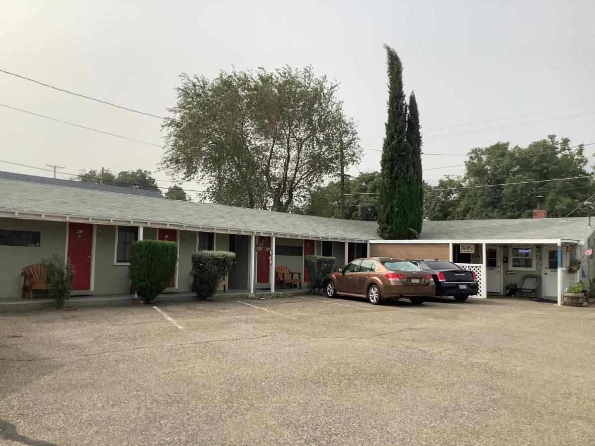 Independence Courthouse Motel Exterior photo